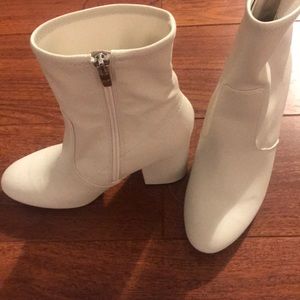 Marc Fisher 8.5 never worn cute boots!